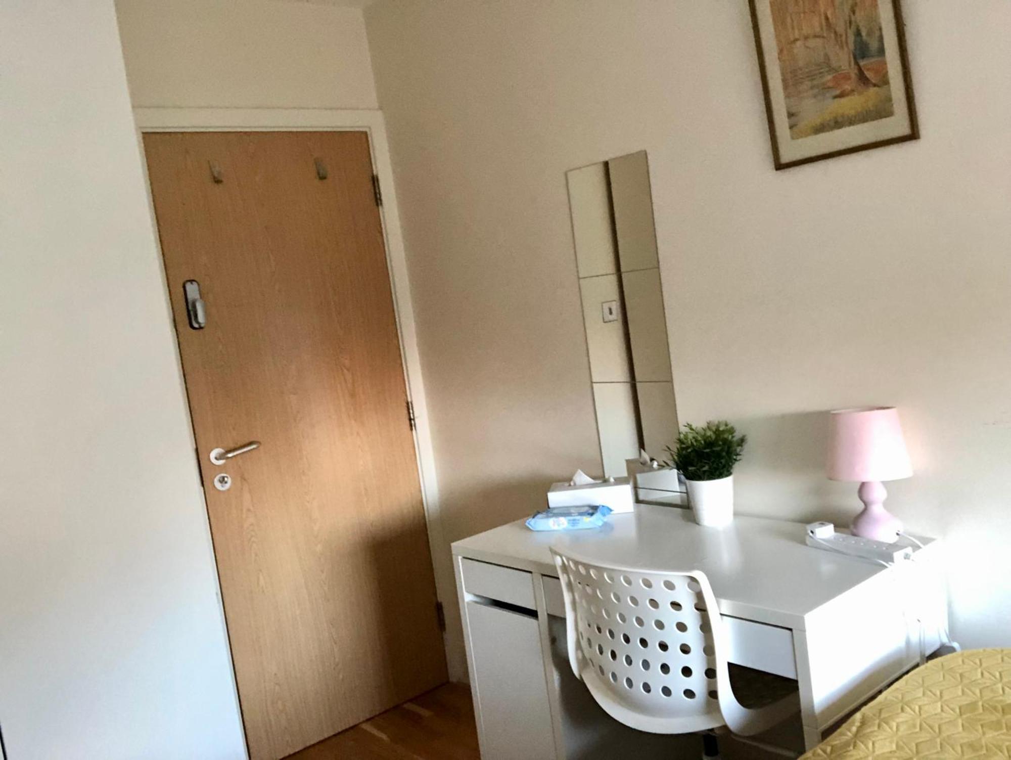Metropolitan Coziness Private Bedrooms In Euston Station 161 London Eksteriør bilde