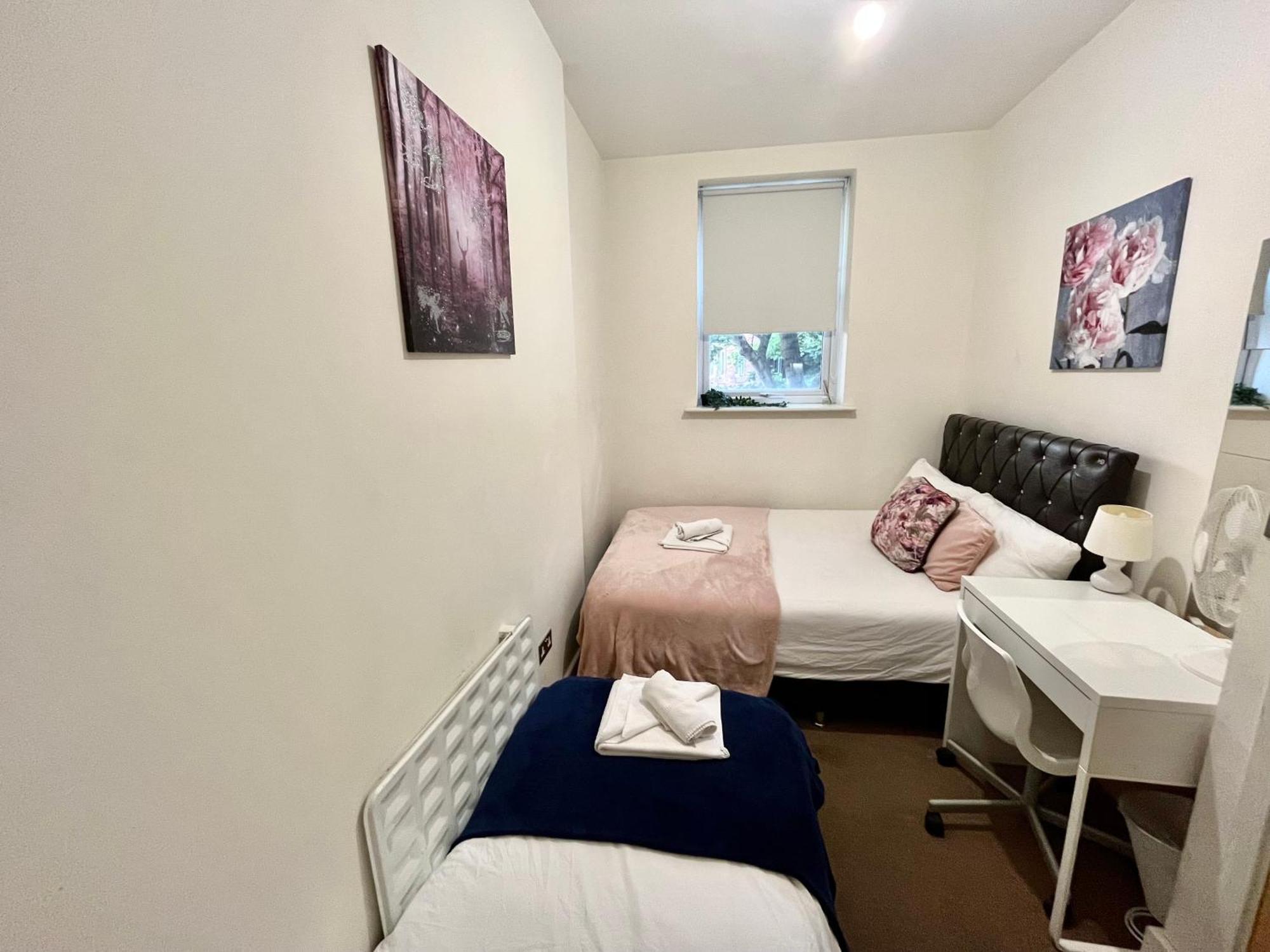 Metropolitan Coziness Private Bedrooms In Euston Station 161 London Eksteriør bilde