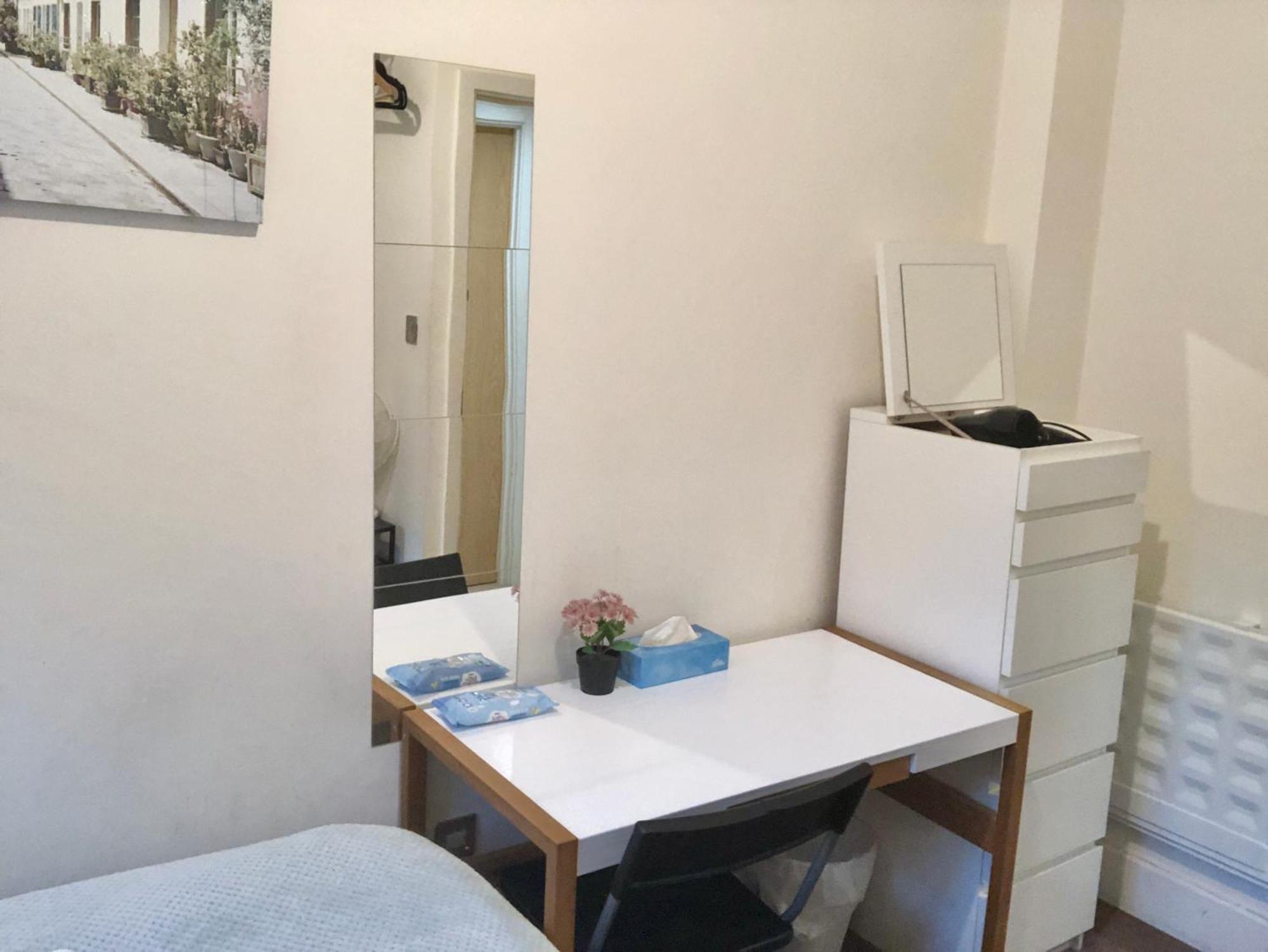 Metropolitan Coziness Private Bedrooms In Euston Station 161 London Eksteriør bilde