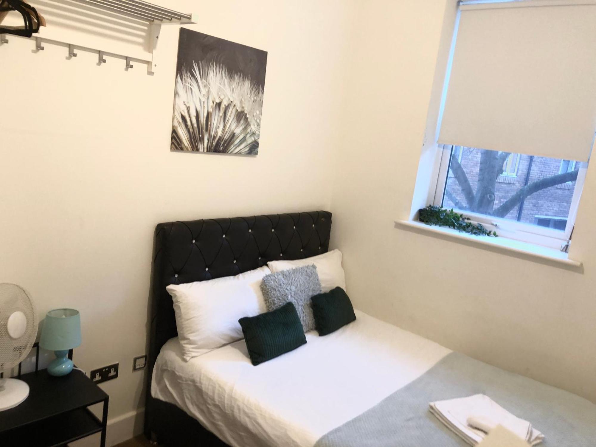 Metropolitan Coziness Private Bedrooms In Euston Station 161 London Eksteriør bilde